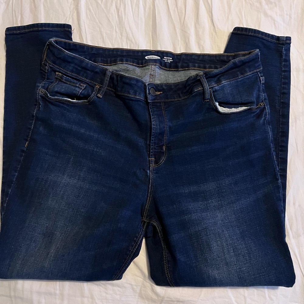 Old Navy - Rockstar Mid Rise Super Skinny - Size 18